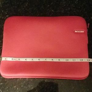 Incase 13" hot pink laptop case